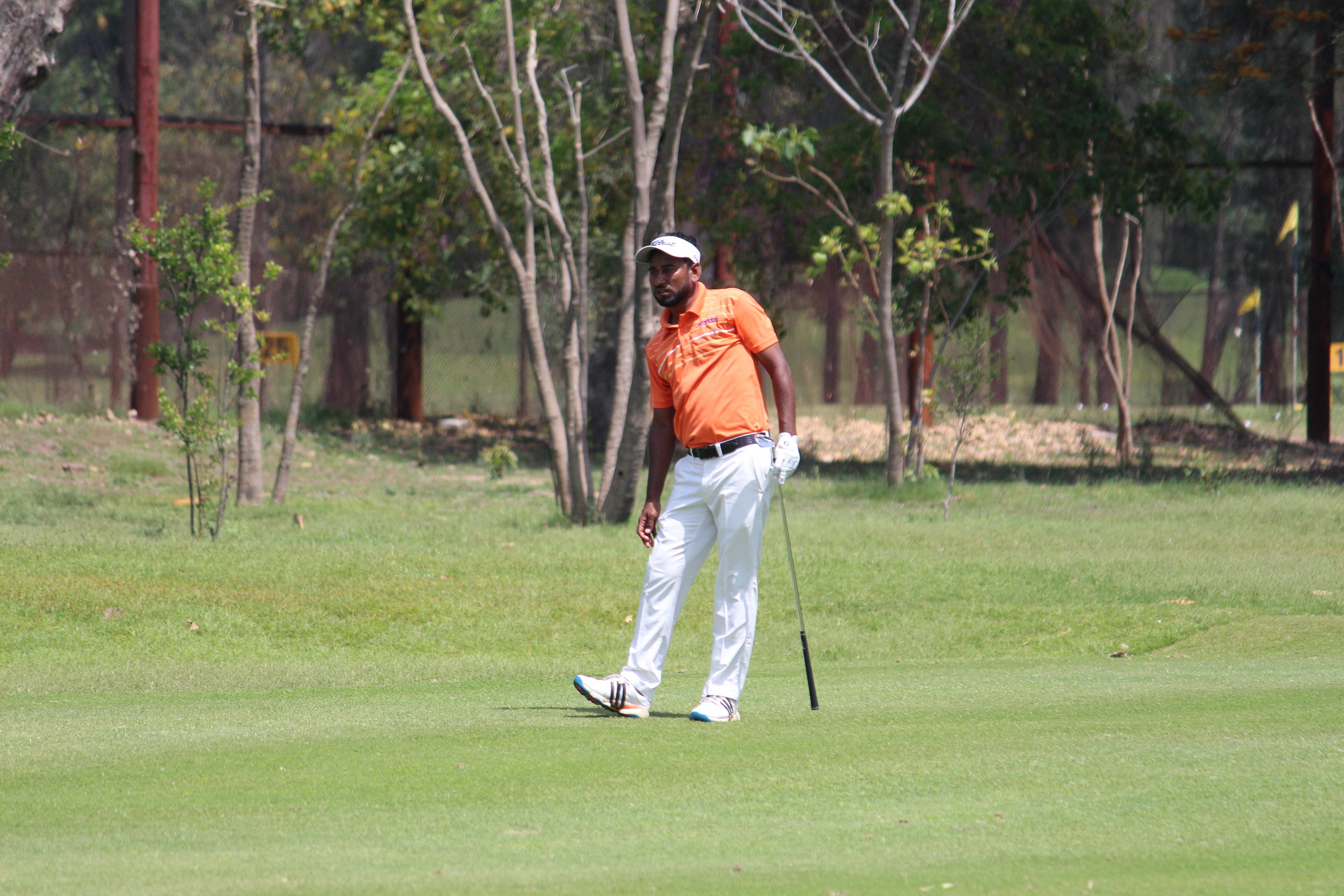 Jamal Hossain stays on top after steady third round 69, maintains two-shot lead