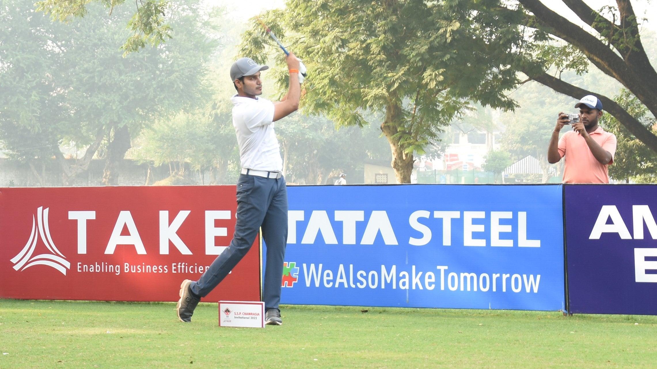 Manu Gandas rises into contention with a 66 and emerges halfway leader In India | golfedge  | India’s Favourite Online Golf Store  | golfedgeindia.com